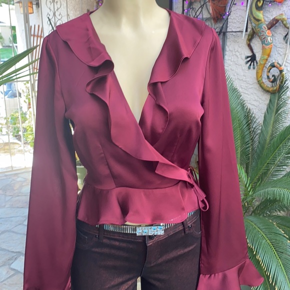 Tops - 💜BURGUNDY LONG SLEEVE WRAP SHIRT💜